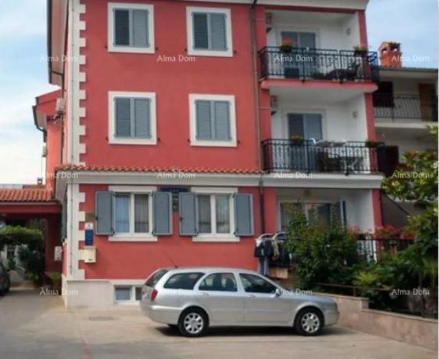 Kuća Kuća s 14 apartmana u blizini starog centra Rovinja