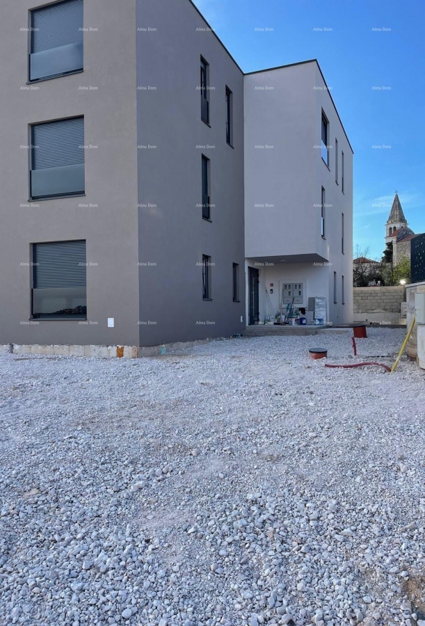 Wohnung Luxuriöse zweistöckige Wohnung mit Meerblick