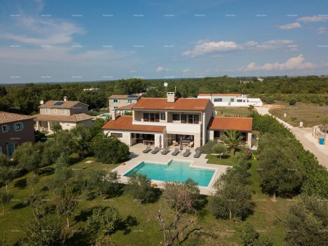 Haus Ein wunderschönes Haus mit Schwimmbad