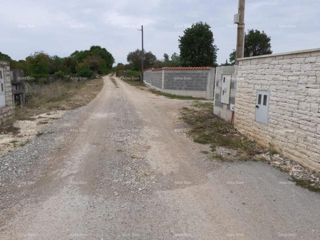 Building land Building land in Kavran, Marčana