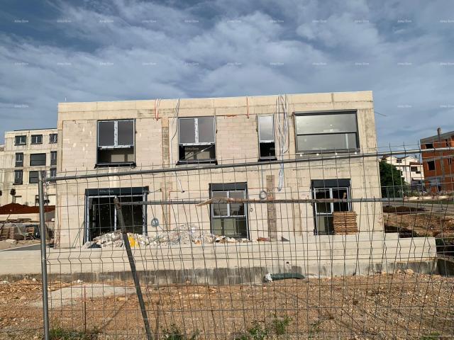 Stan Prodaja stanova u novom poslovno - stambenom projektu, Poreč, S 101