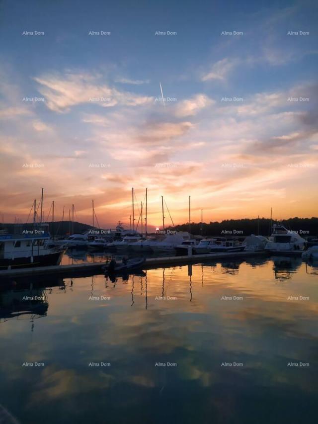 Kuća Prodaje se kuća, Medulin