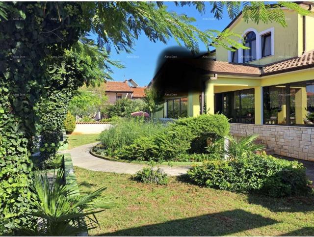 House House for sale in Umag