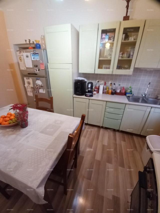 Wohnung Wohnung zum Verkauf in Pula, Zentrum! Kaštel.