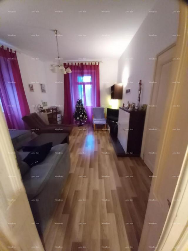 Wohnung Wohnung zum Verkauf in Pula, Zentrum! Kaštel.