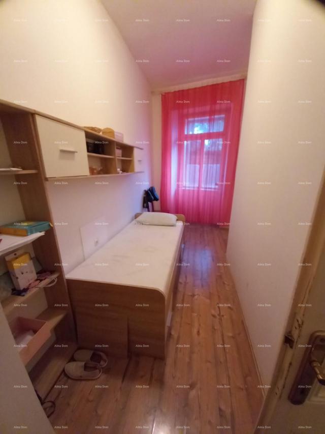 Wohnung Wohnung zum Verkauf in Pula, Zentrum! Kaštel.