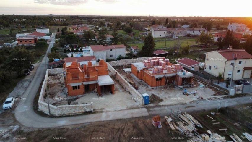 Villa Villa with swimming pool under construction, Vodnjan!