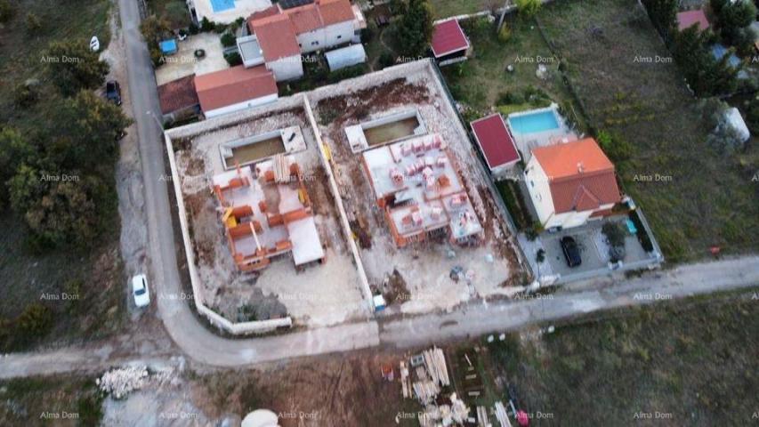 Villa Villa with swimming pool under construction, Vodnjan!