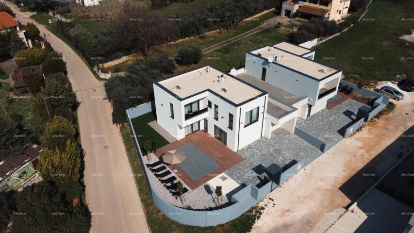 House A newly built, modern two-story house with a swimming pool near the sea, Pomer!