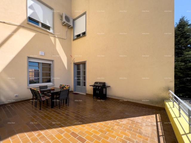 Apartment Exclusive sale! Modern and fully equipped apartment, 100 meters from the Arena, Pula