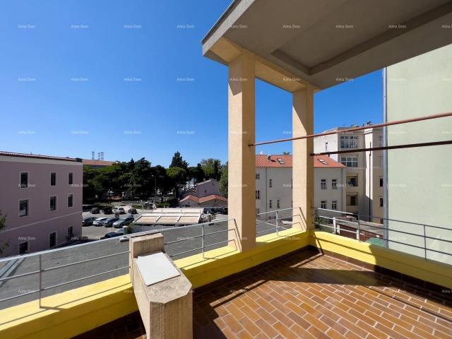 Apartment Exclusive sale! Modern and fully equipped apartment, 100 meters from the Arena, Pula