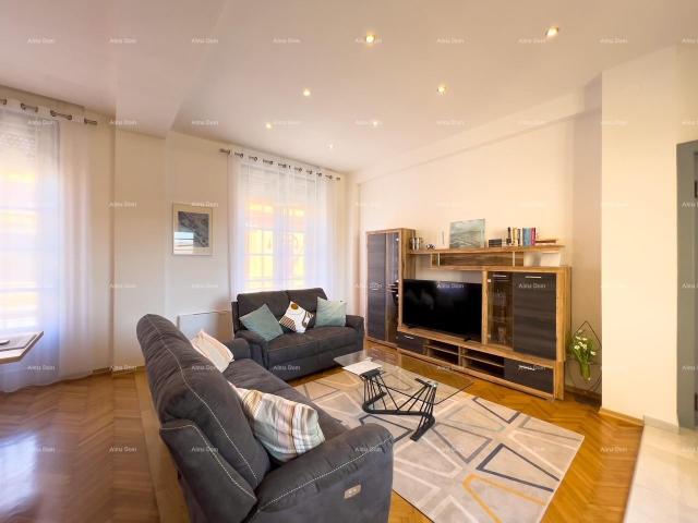 Apartment Exclusive sale! Modern and fully equipped apartment, 100 meters from the Arena, Pula