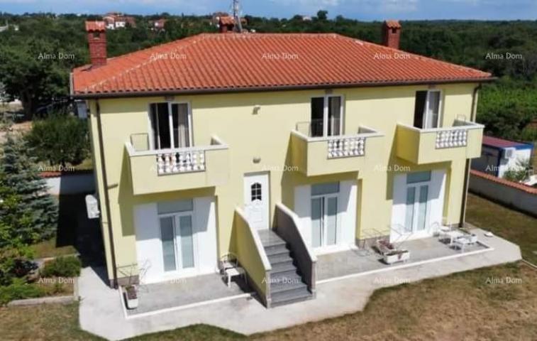 Kuća Umag. Lijepa kuca sa šest apartmana. 