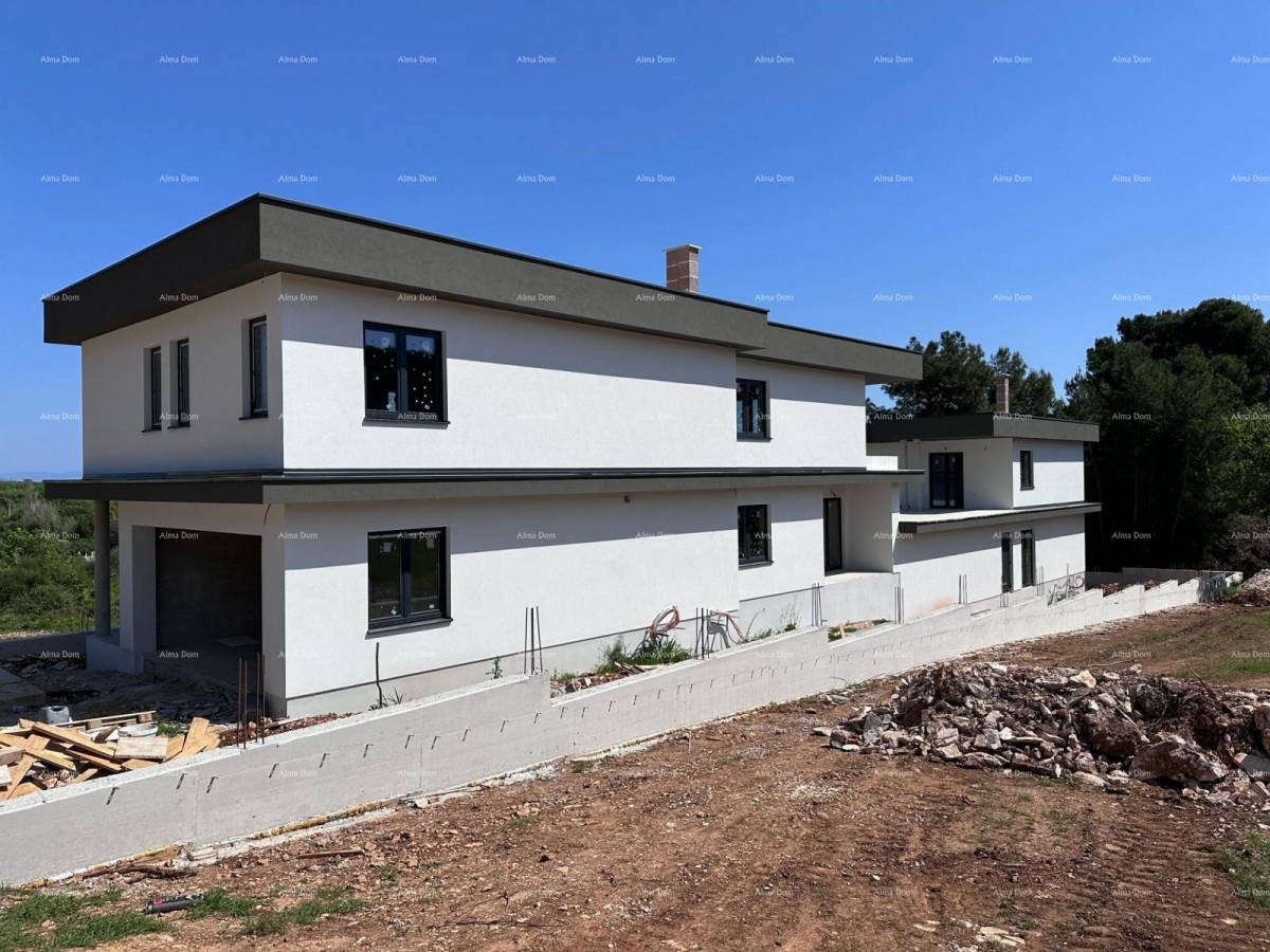 House House with 4 apartments for sale, newly built, Ližnjan!