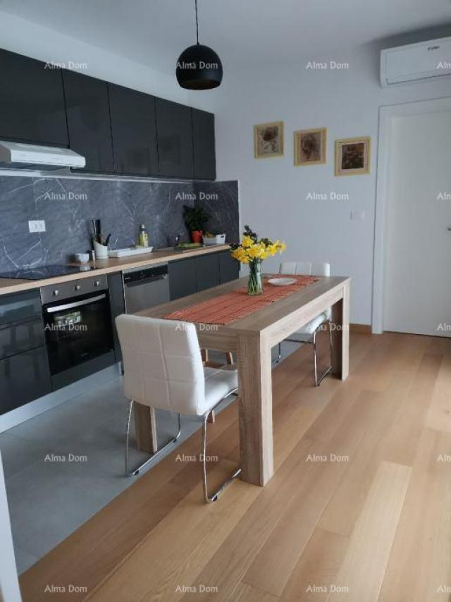 Apartment NEW! Apartment in a great location with a storage room and two parking spaces, Pula!