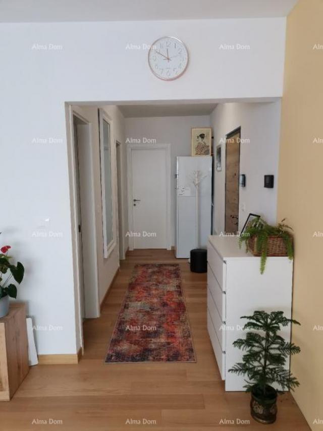 Wohnung NEU! Wohnung in toller Lage mit Abstellraum und zwei Parkplätzen, Pula!