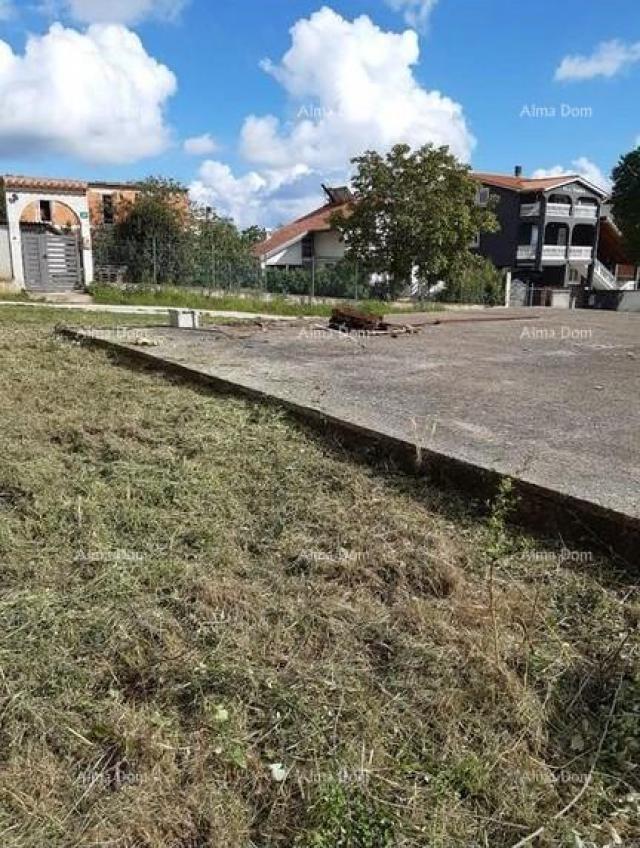 Građevinsko zemljište Prodaje se građevinsko zemljište, 500 m2, Pula