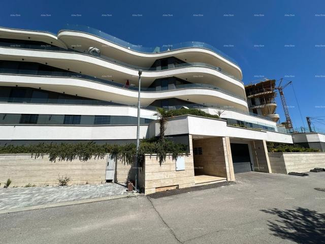 Wohnung Verkauf von luxuriösen und modern ausgestatteten Apartments in einem Wohngebäude mit Pools a