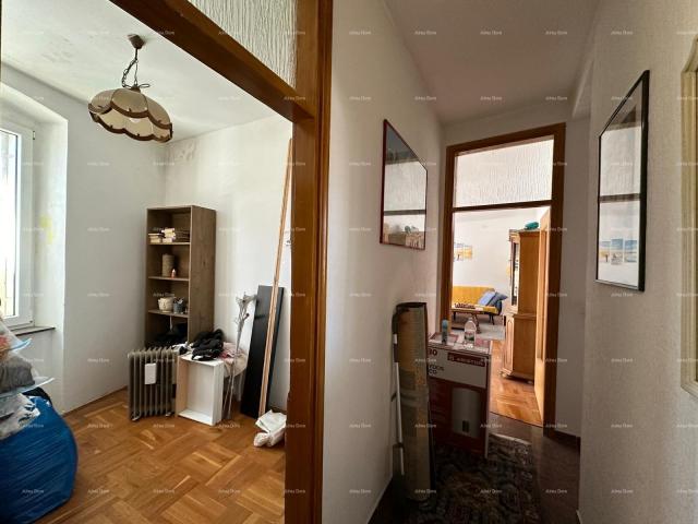 Apartment Apartment for sale in the immediate vicinity of the arena. Pula, the center!