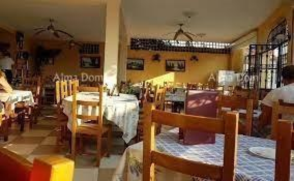 Restoran Prodaja poslovno-stambenog objekta (kuća i restoran) u  Medulinu!