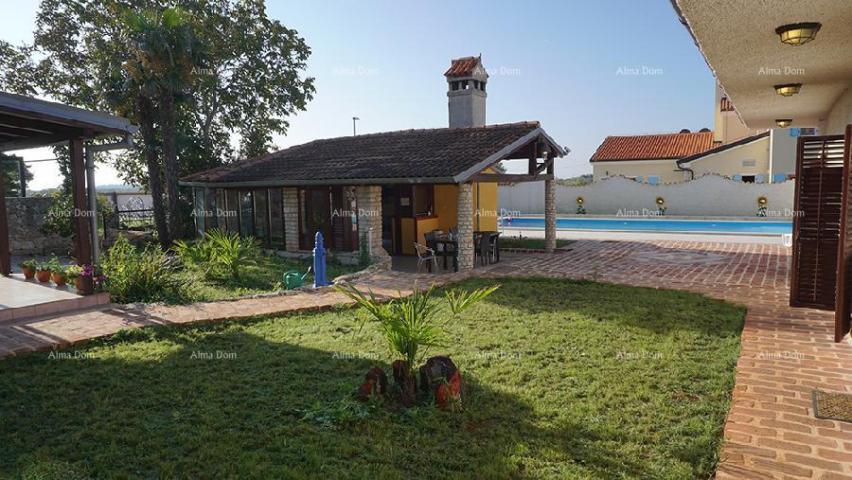 House House with restaurant near Ližnjan - Excellent investment!