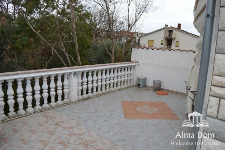 House Detached house with landscaped garden