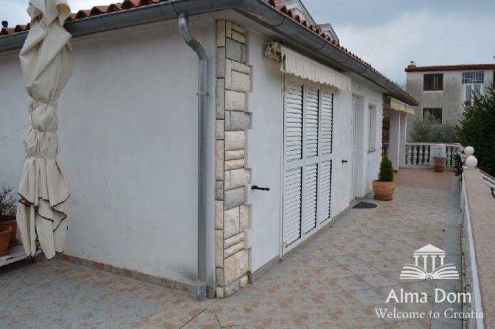 Haus Einfamilienhaus mit gepflegtem Garten