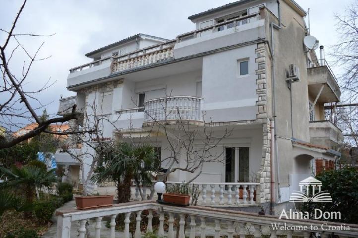 Haus Einfamilienhaus mit gepflegtem Garten