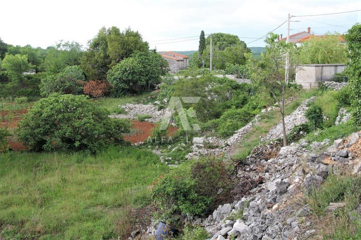 Krk, Umgebung, teil erneuertes Doppelhaus. ID 59