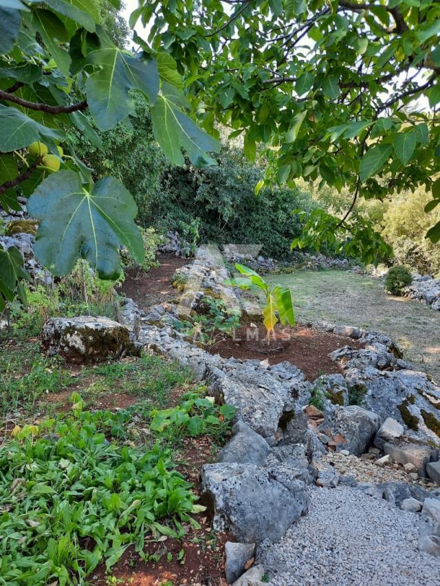 Krk, surroundings, partially adapted semi-detached building. ID 59