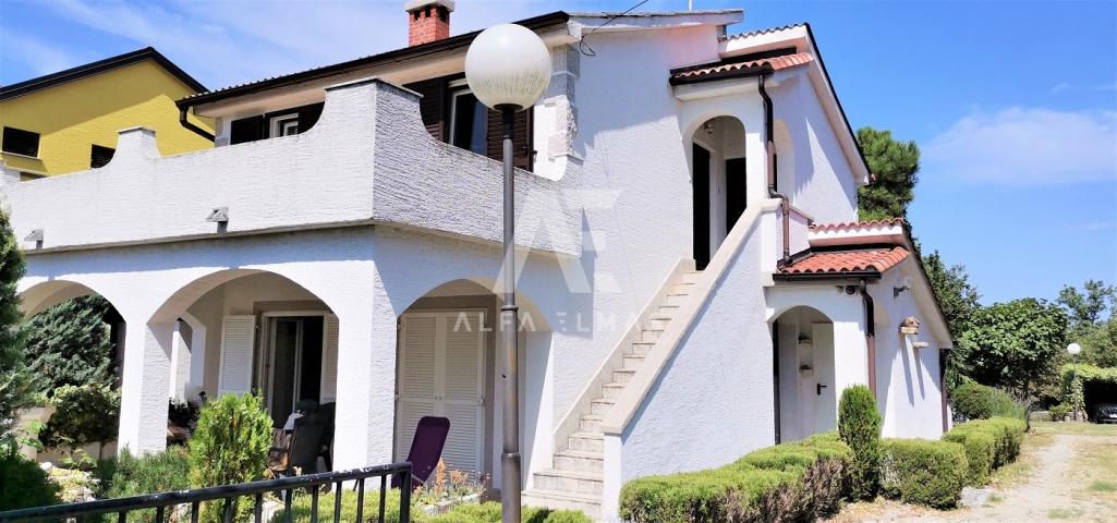 Linardici,house with five apartments in a quiet location! ID 73