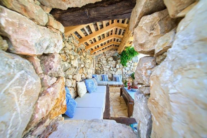 Malinska, rustic stone villa with pool!! ID 322