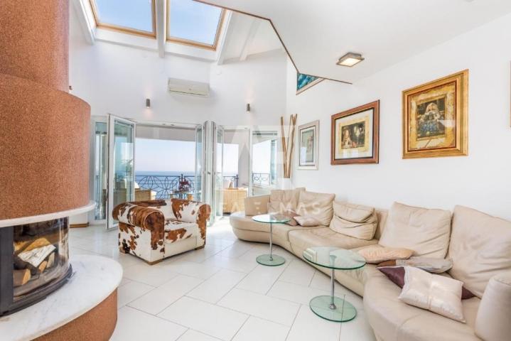 Opatija, moderan Penthouse sa pogledom na more!! ID 326 