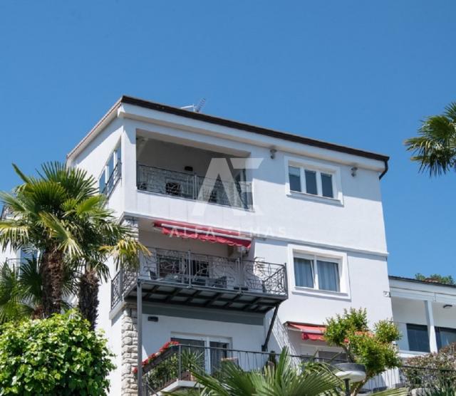 Opatija, moderan Penthouse sa pogledom na more!! ID 326 