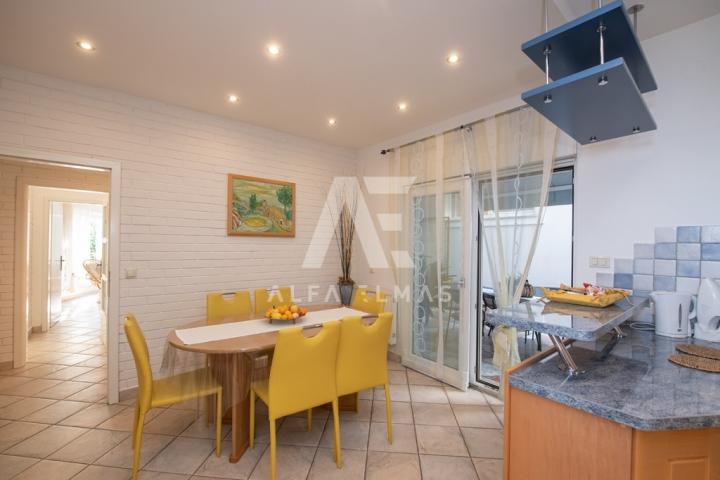 Opatija, apartman na prvom katu s predivnim pogledom na more!! ID 327 