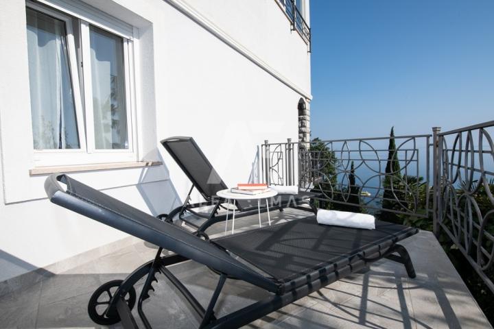 Opatija, apartman na prvom katu s predivnim pogledom na more!! ID 327 