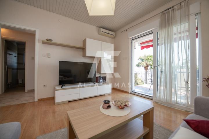 Opatija, apartman na prvom katu s predivnim pogledom na more!! ID 327 