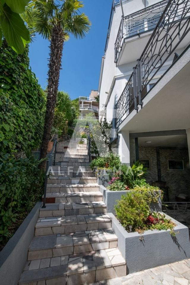 Opatija, apartman na prvom katu s predivnim pogledom na more!! ID 327 