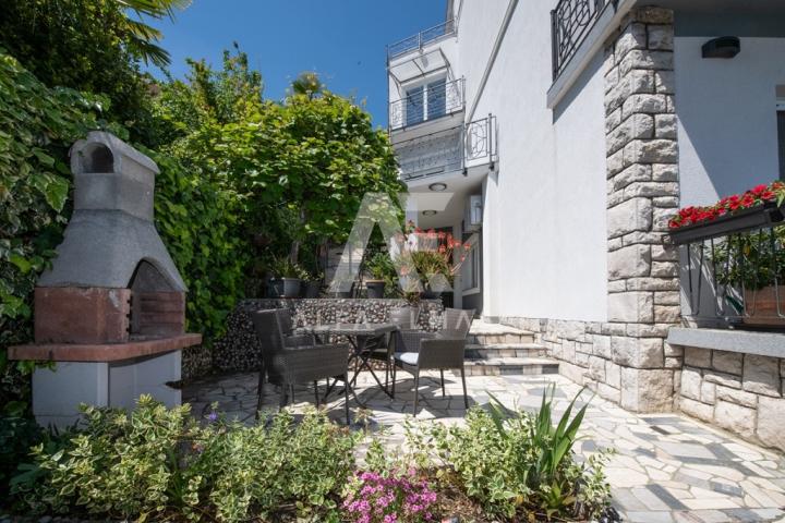 Opatija, Wohnung im ersten Stock mit einem wunderschönen Blick auf das Meer!! ID 327