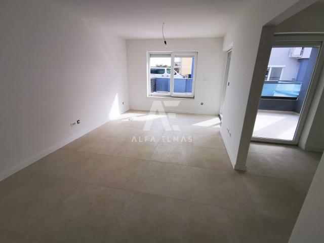 Šilo, neu gebaute Zweizimmerwohnung, erste Reihe zum Meer!! ID 353