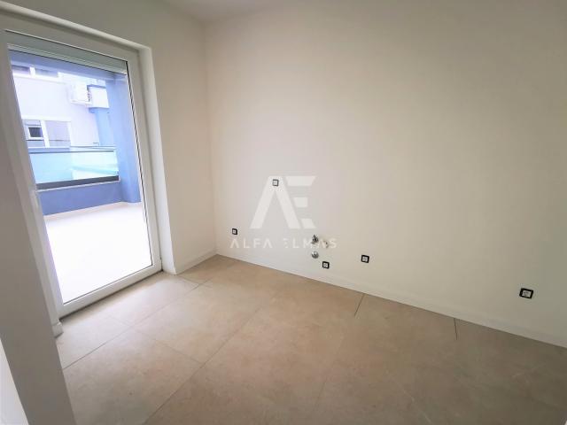 Šilo, neu gebaute Zweizimmerwohnung, erste Reihe zum Meer!! ID 353