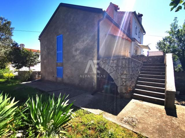 Renovated terraced stone house in Kornić - ID 544