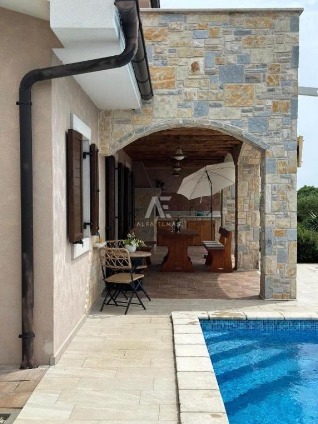 Linardići, new stone house with pool and sea view! ID 573