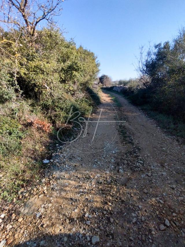 Land Galižana, Vodnjan, 7.673m2