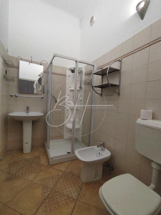 Dvosoban stan u centru Pule, 90 m2 