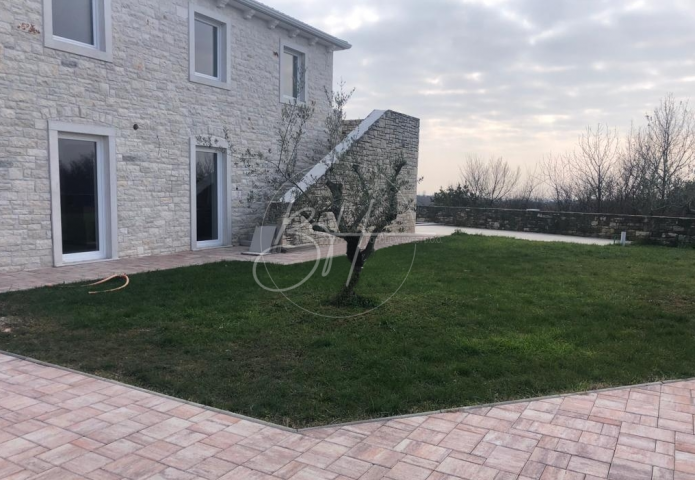 House Brtonigla, 400m2