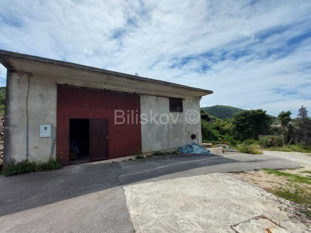 Korčula prodaja poslovna zgrada uljara zemljište 301m2