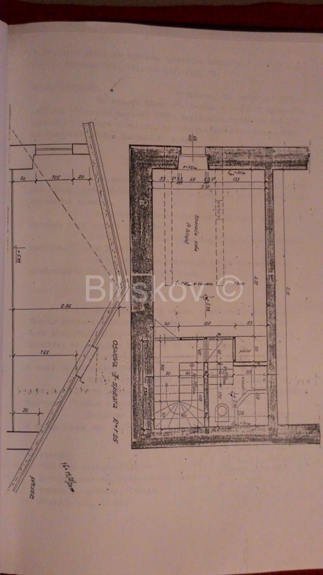 Trogir, centar, stara kamena kuća za renovaciju, prodaja