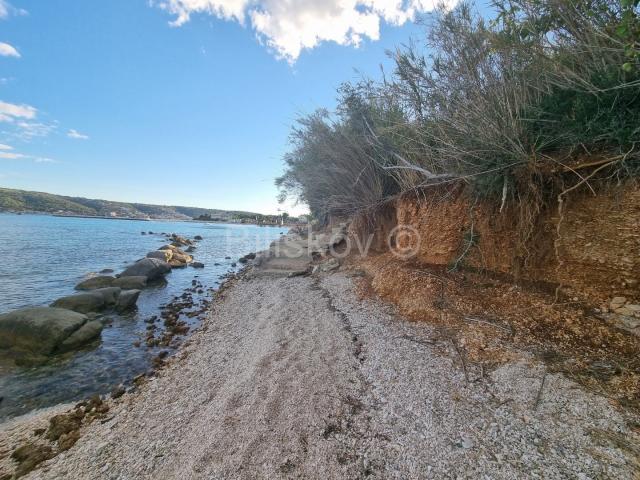 Kaštel Štafilić, građ. zemljište 1. red do mora M5 zona