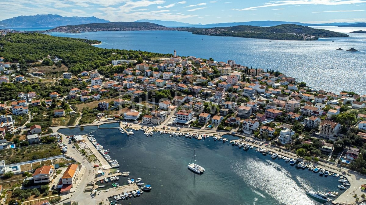 Prodaja, Trogir, Seget vranjica, građevinsko zemljište